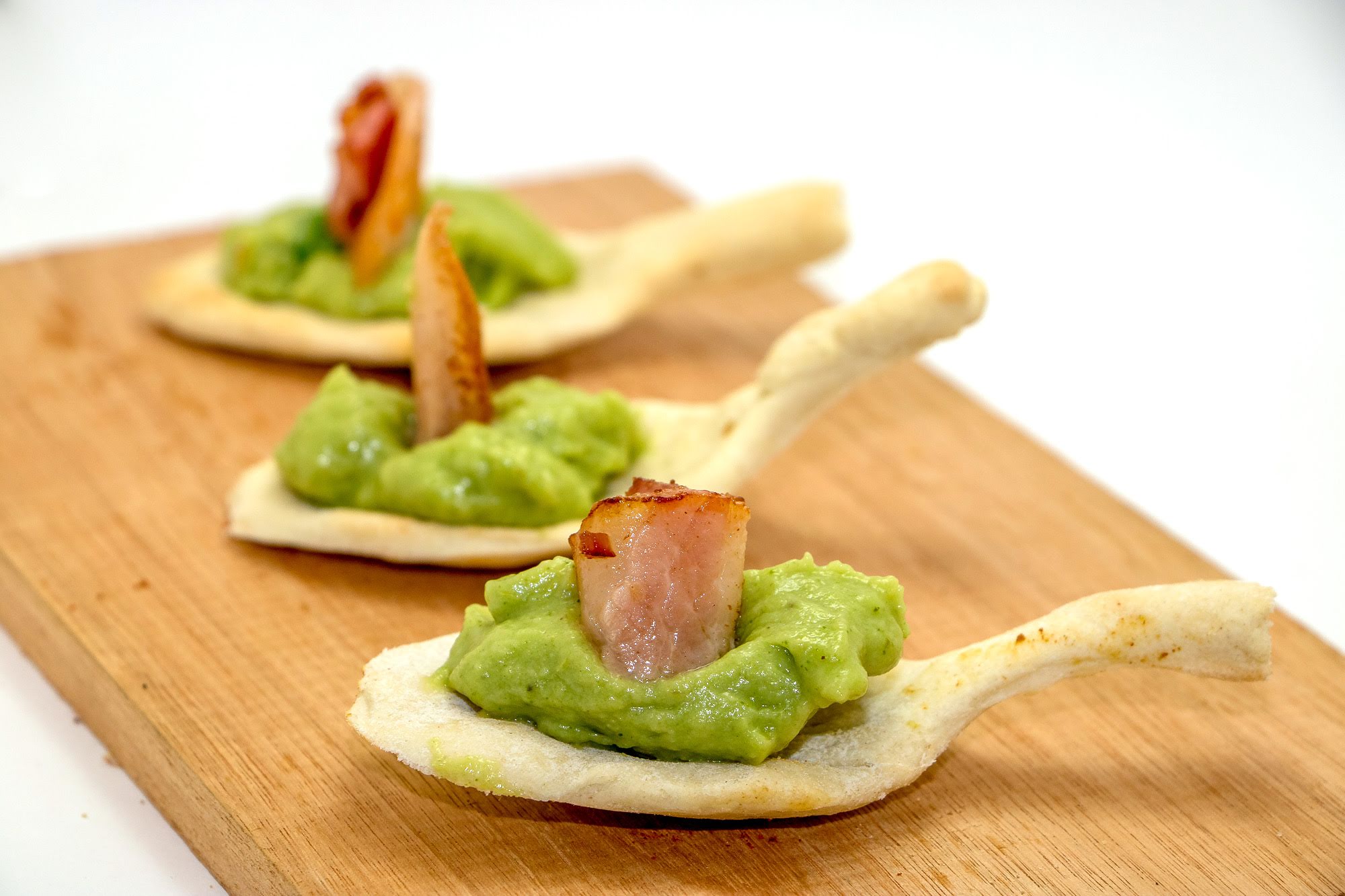 avocado-bacon-toast